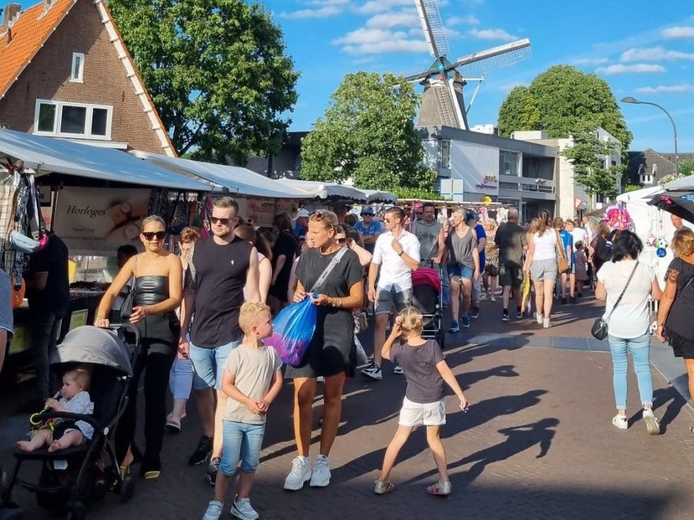 Zomeravondbraderie Ermelo